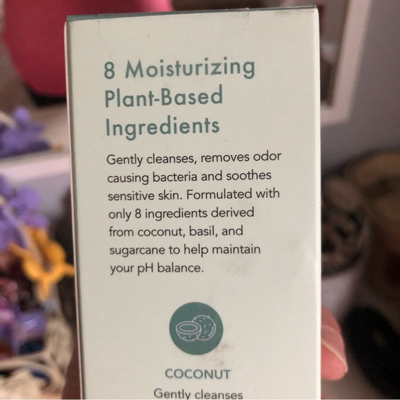 BOGO 🎊 Rael Feminine Care Bundle - Foaming Wash & Cotton Wipes - Picture 5 of 5